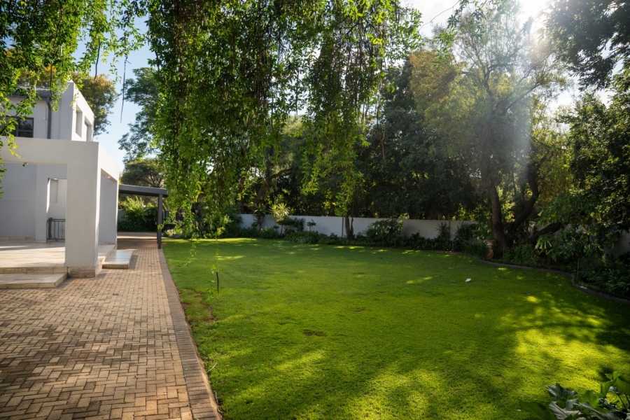 6 Bedroom Property for Sale in Wilkoppies North West